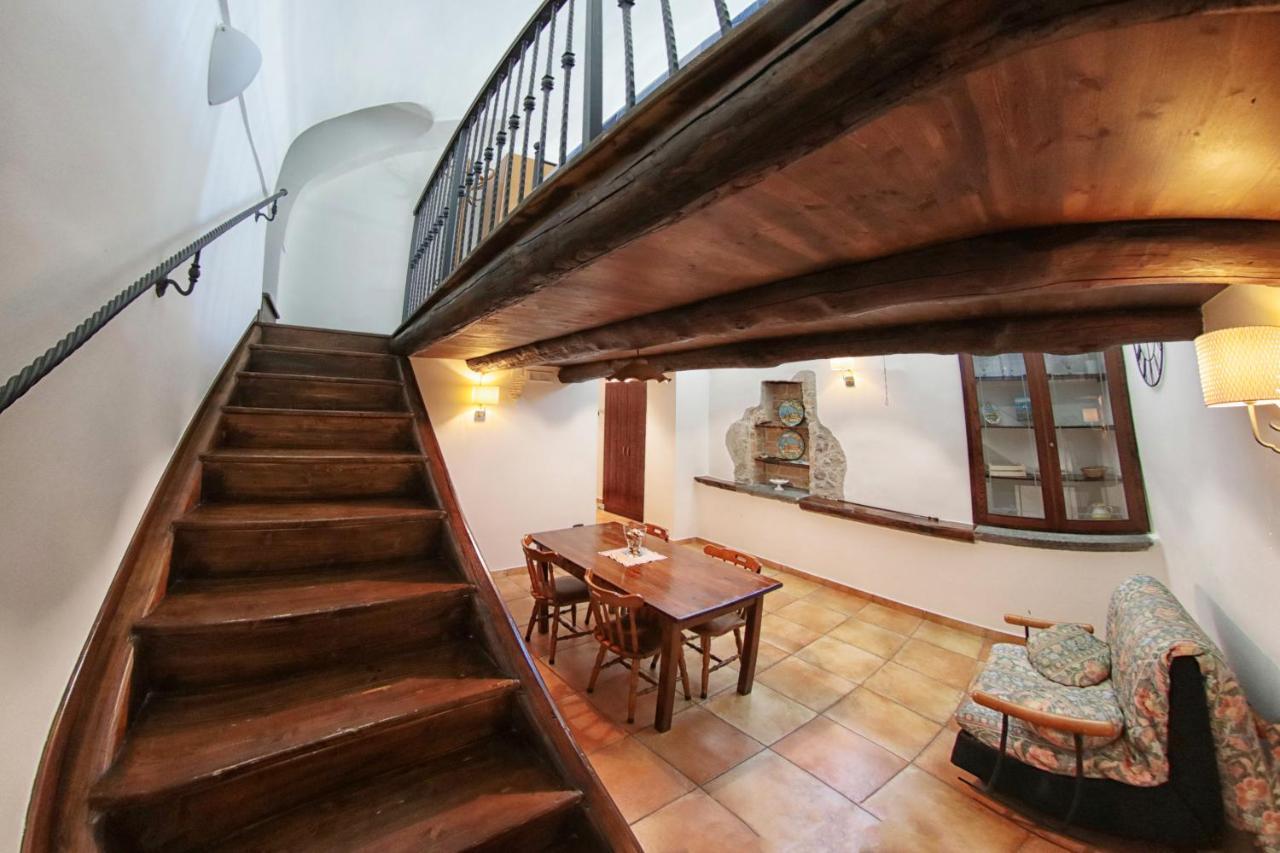 Al Vecchio Cellaio Historical Guest House SantʼAntonio Abate Εξωτερικό φωτογραφία